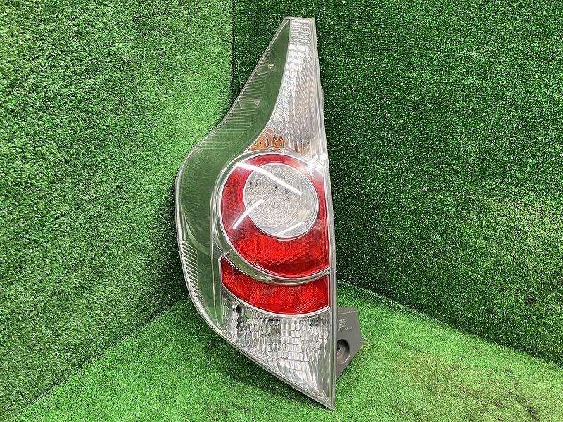 アクア NHP10 左テールランプ テールライト S スタンレー 52-252 81560-52690 209