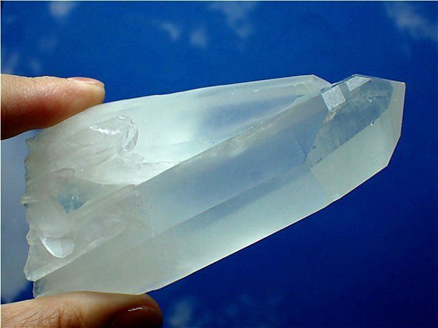 ◇超強いパワー天然水晶クラスターB87B6/69B39A - メルカリ