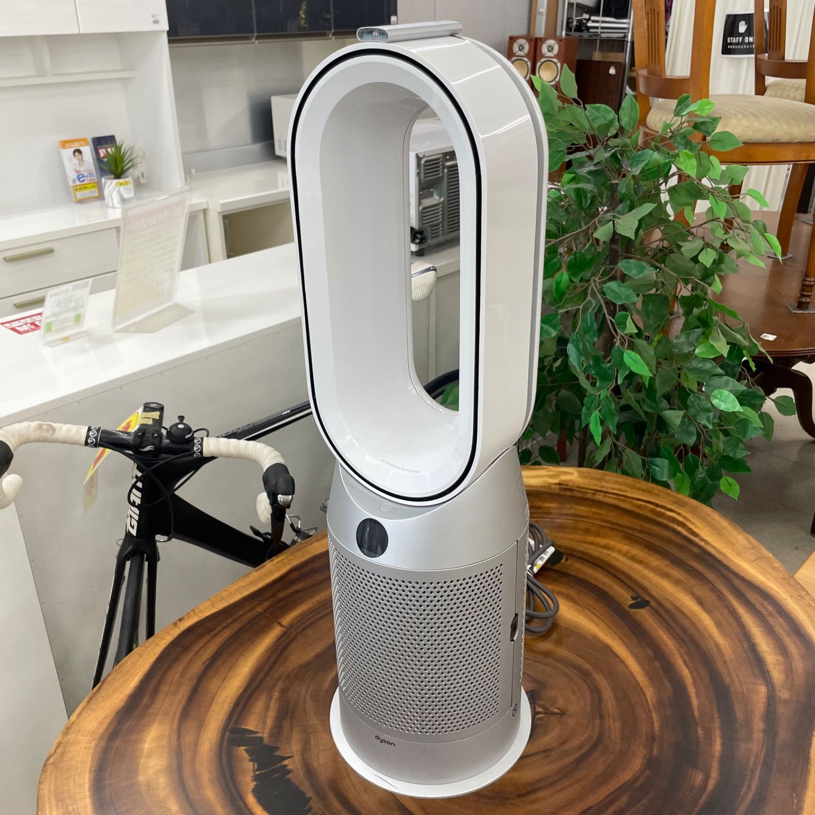 中古品】 dyson ダイソン 空気清浄ファンヒーター Hot+Cool HP07