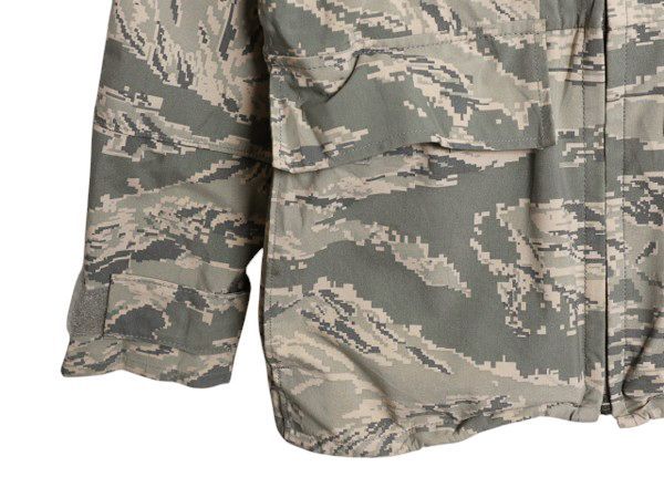 お得なクーポン配布中!】 16年製 米軍実物 APECS デジタル タイガー