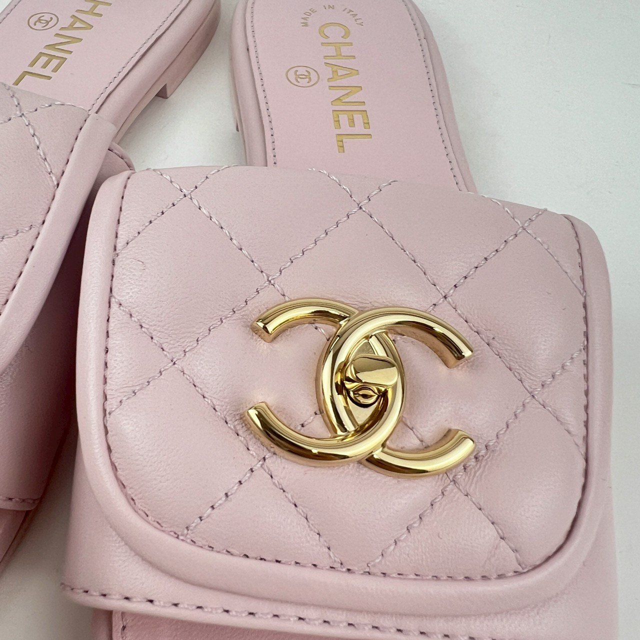 シャネル サンダル