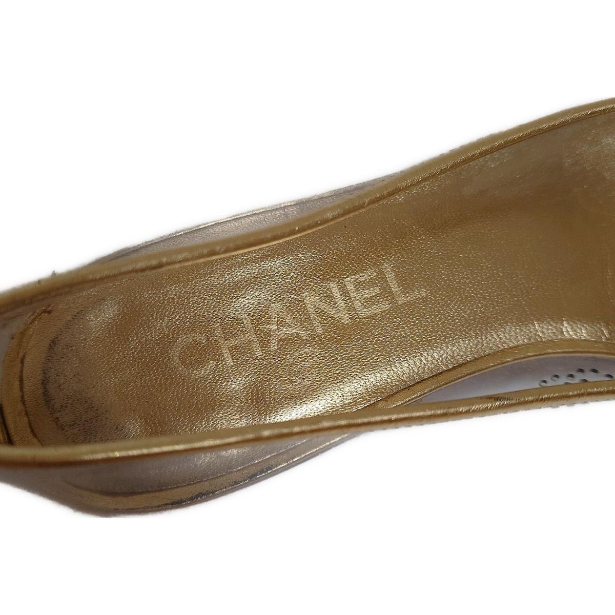 一流の素材、完璧な品質! CHANEL シャネル フラットシューズ 37 1|2 レディース - クリア×ゴールド ココマーク レザー 本日特価