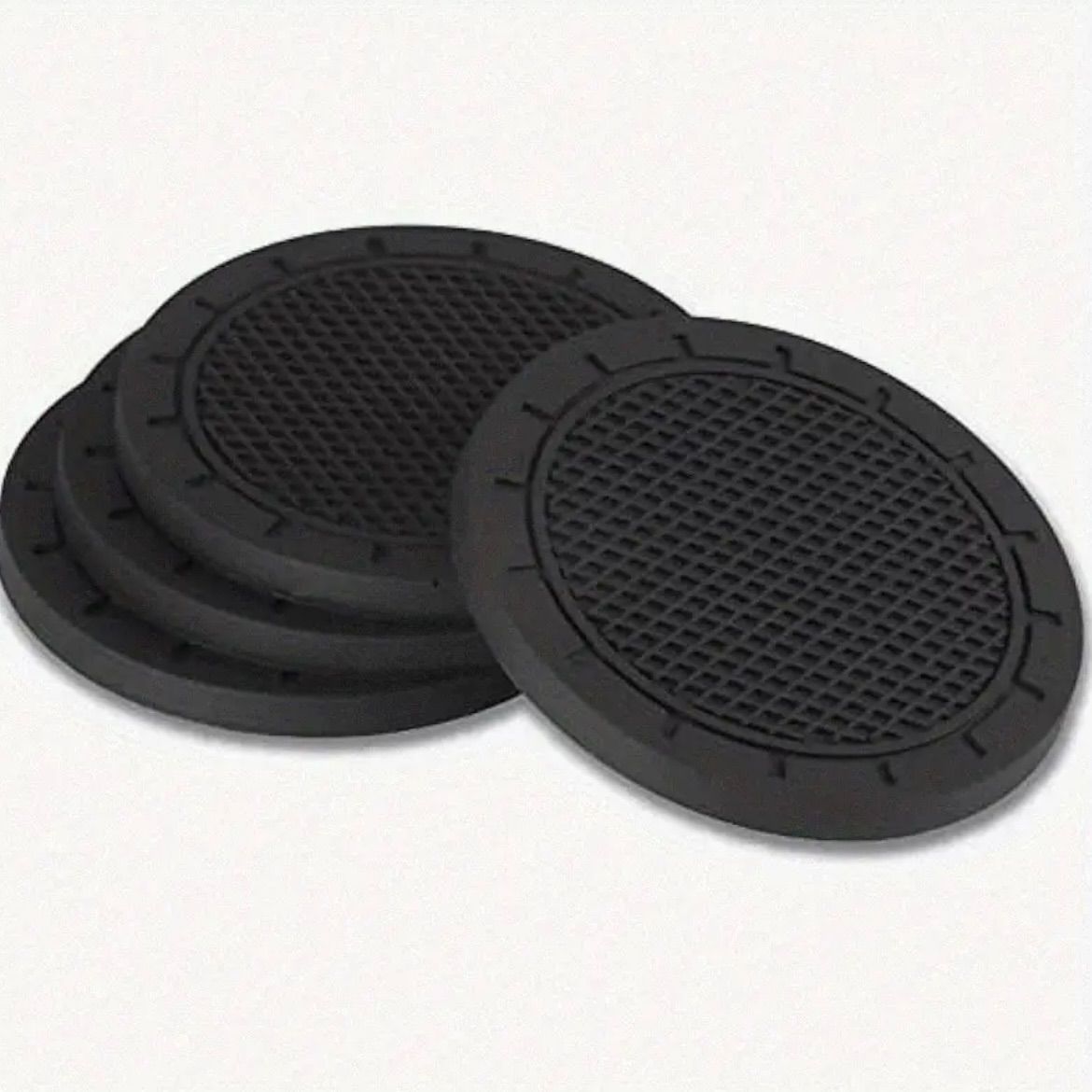 カーコースター シンプルデザイン お洒落 便利用品 カーアクセサリー サムコス製 カップホルダーカバー PVC素材 滑り止め付き 直径7cm 4個セット ユニバーサルインテリアパーツ 車内アクセサリー 汚れ防止 衝撃吸収 ドリンクホルダー対応 ブラック