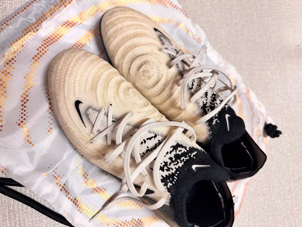 Nike ファントムGX2 エリートAG-PRO NIKE ファントムGX2エリートAGー