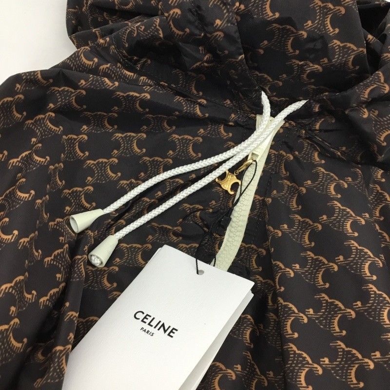 トリオンフ ポンチョ