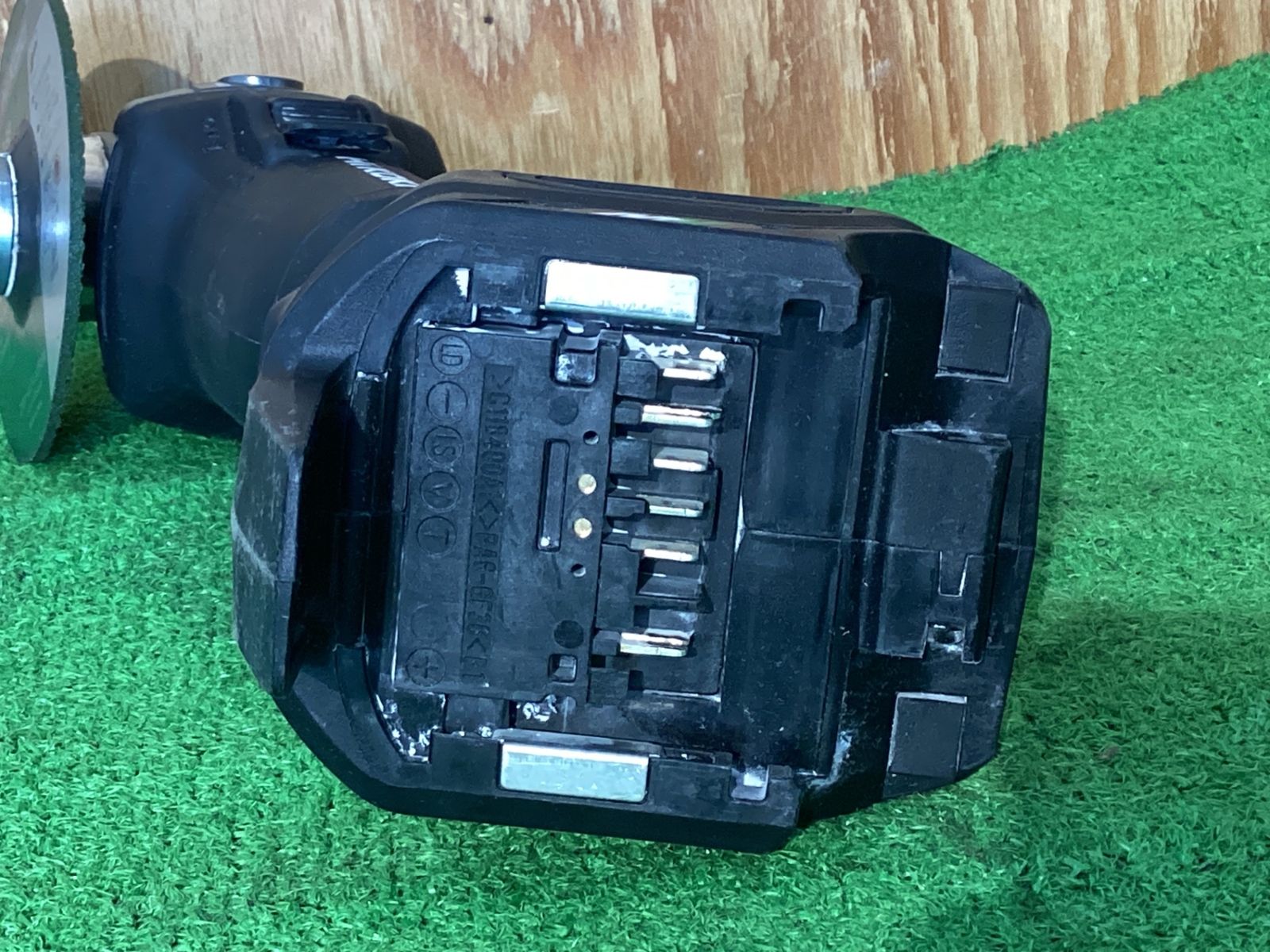 大特価!! ハイコーキ G3610DC 2XPBZ 100mmコードレスディスクグラインダ ケース有 バッテリ×2 充電器 取説有 ケ-187