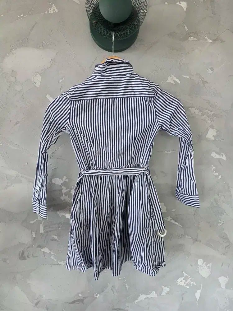 ストライプシャツ