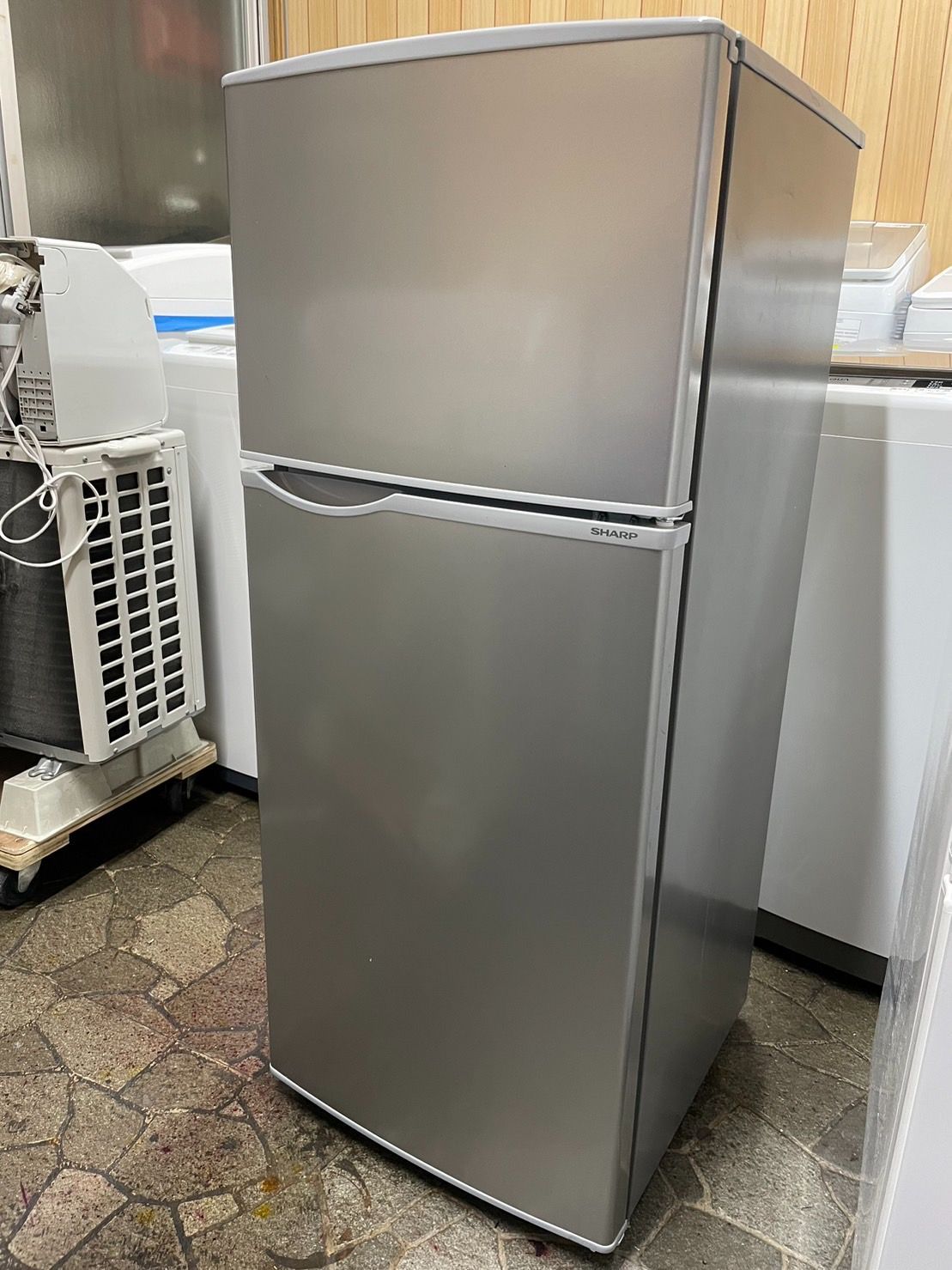 シャープ（SHARP）SJ-H13E-S 2ドア冷凍冷蔵庫 128L 2022年製 高年式 