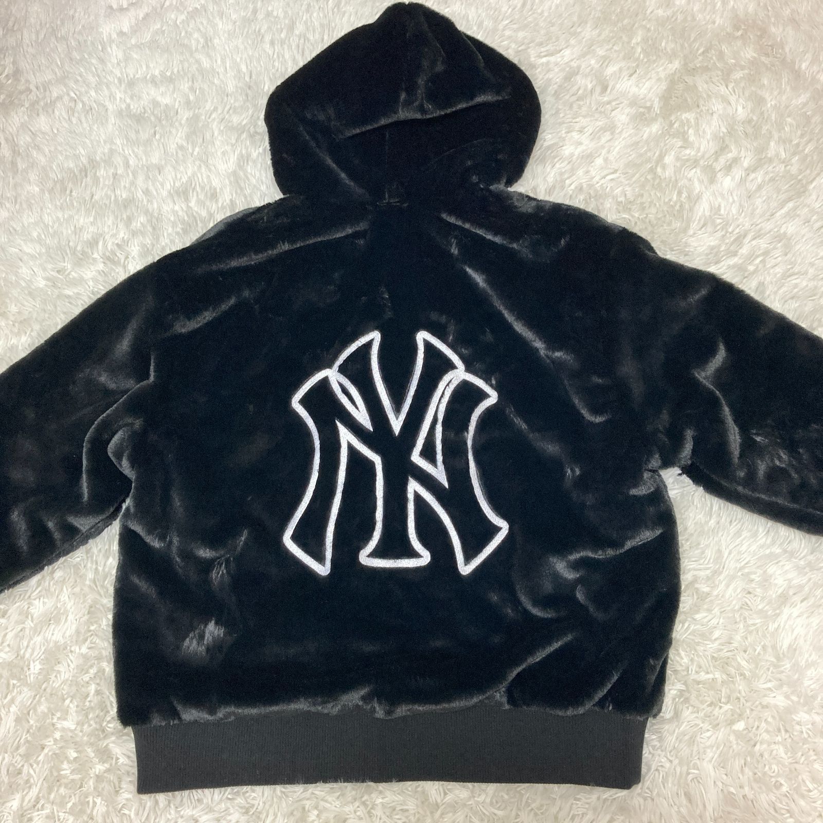 MLB ヤンキース ボアジャケット パーカー ブルゾン ダウン - メルカリ