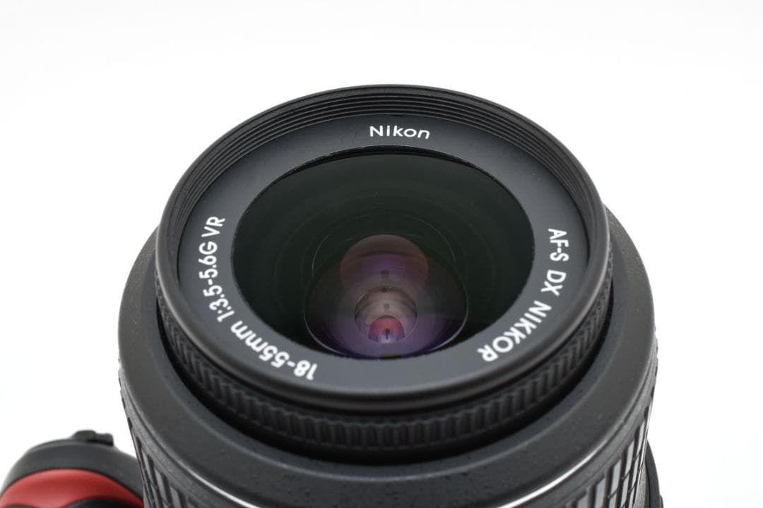 184 Nikon D3000 18-55 ズームレンズキット ショット数833 ニコン