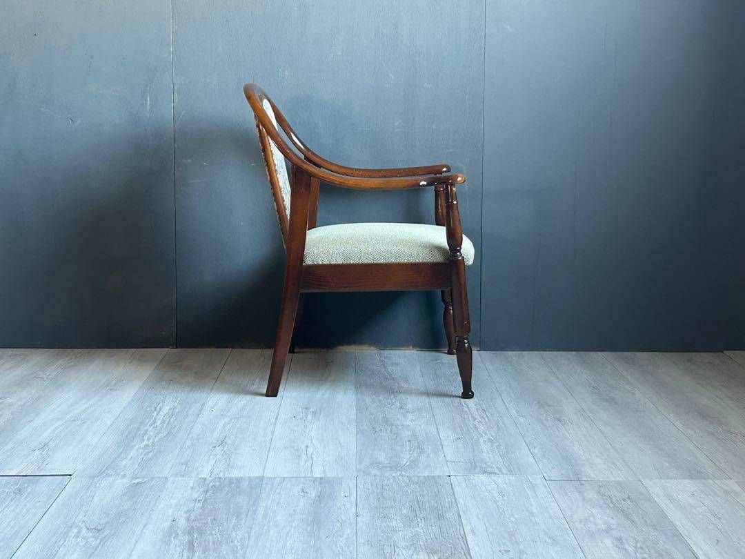 ① リメイク品 尾州生地 ホワイト座面 カリモク コロニアル アーム