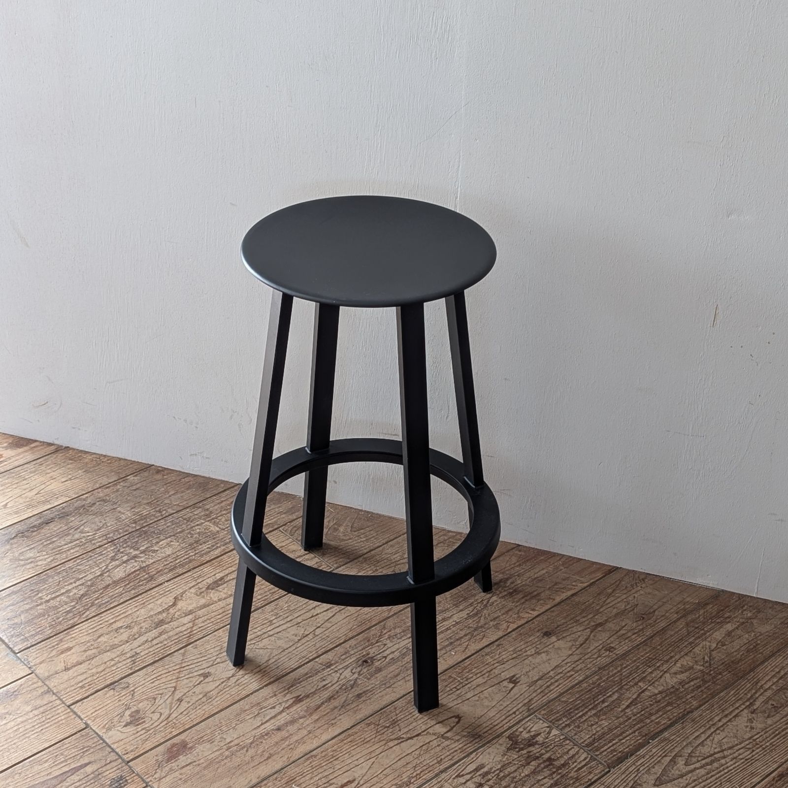 送料無料】 HAY スツール 高さ65cm Revolver bar stool Low
