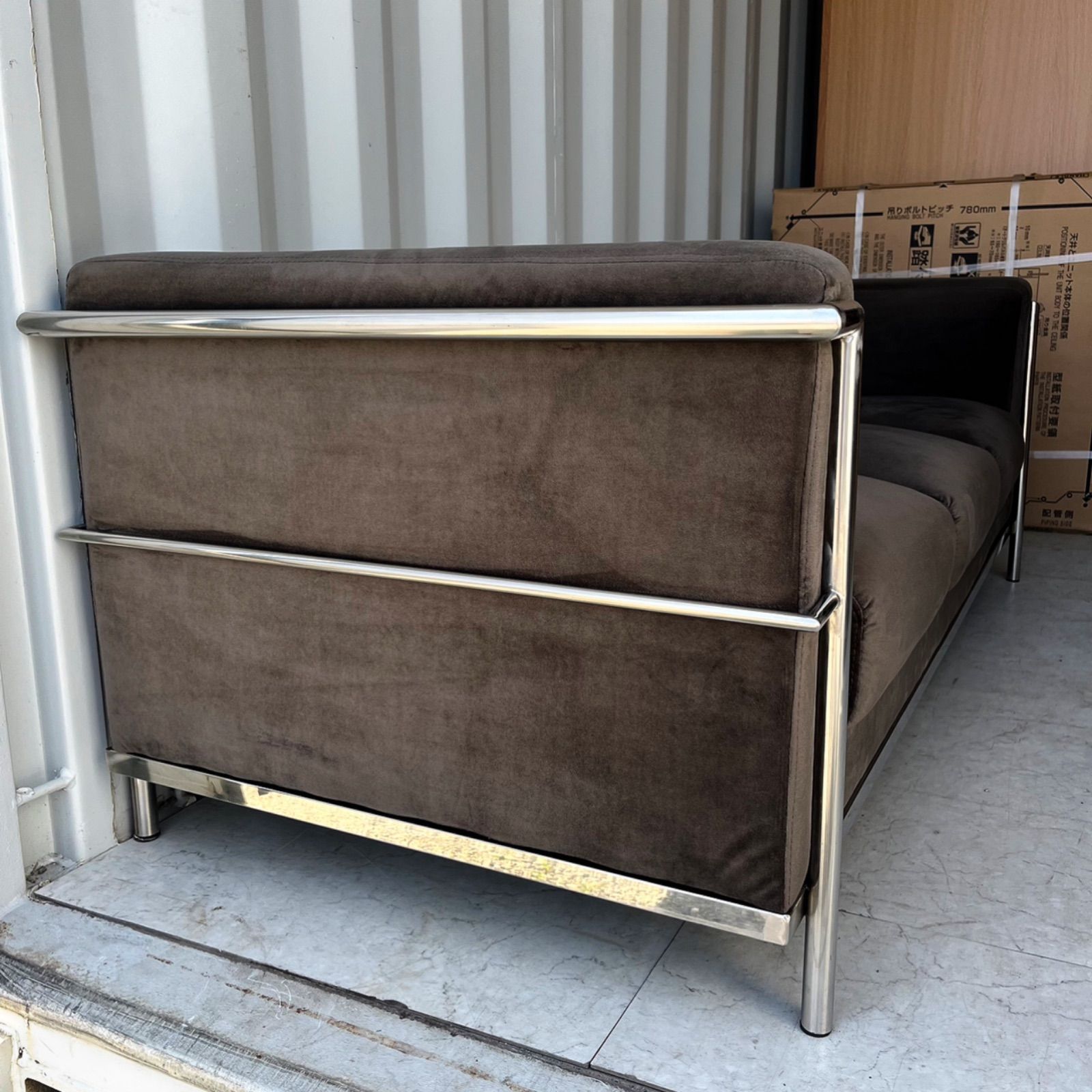 取付無料！ル・コルビジェ LC2 グランコンフォール リプロダクト グレーソファ 取付無料！ル・コルビジェ LC2 グランコンフォール リプロダクト