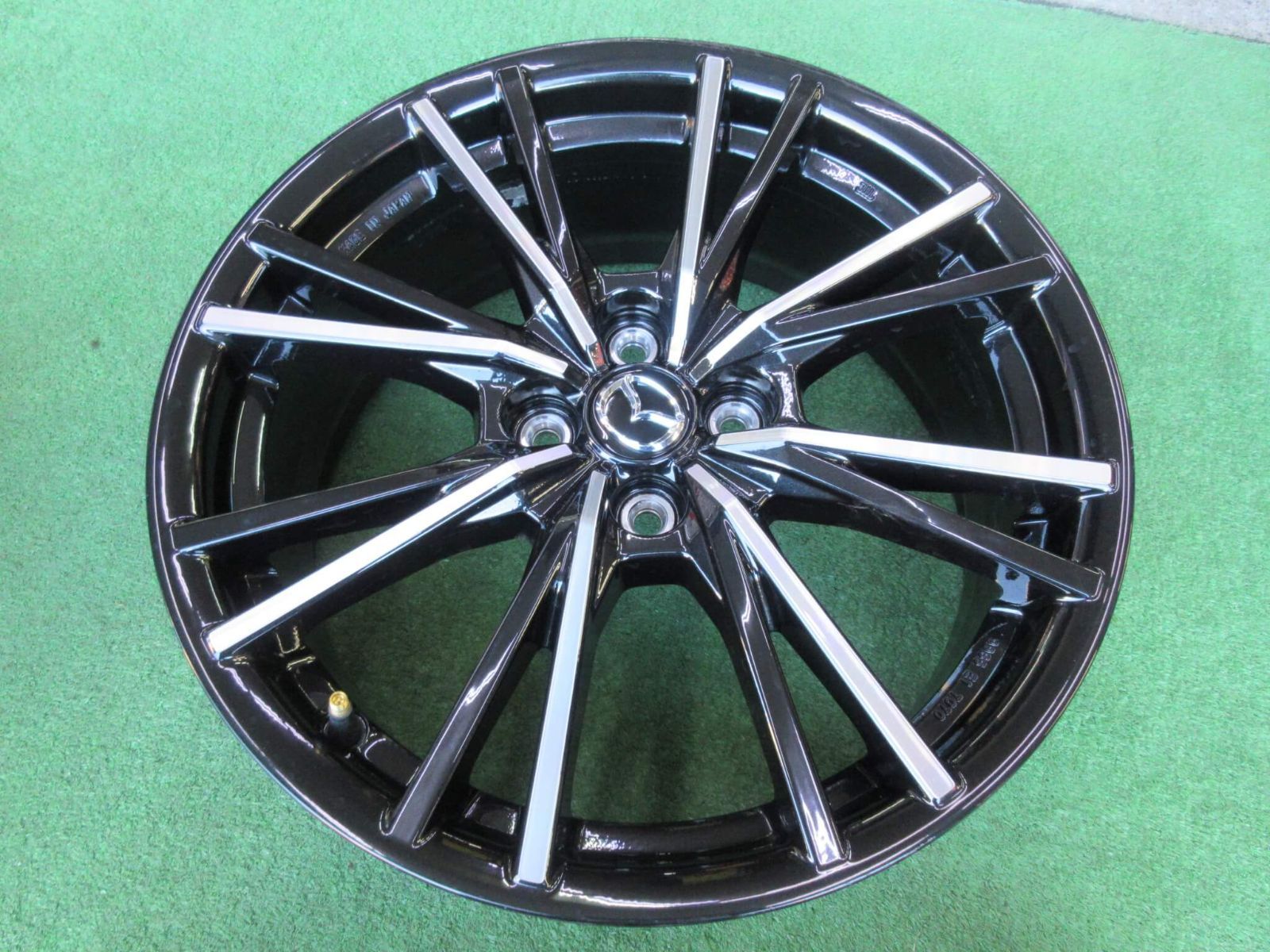 マツダ ND系ロードスターRF純正ホイール 7J-17 4H100. +45 新車