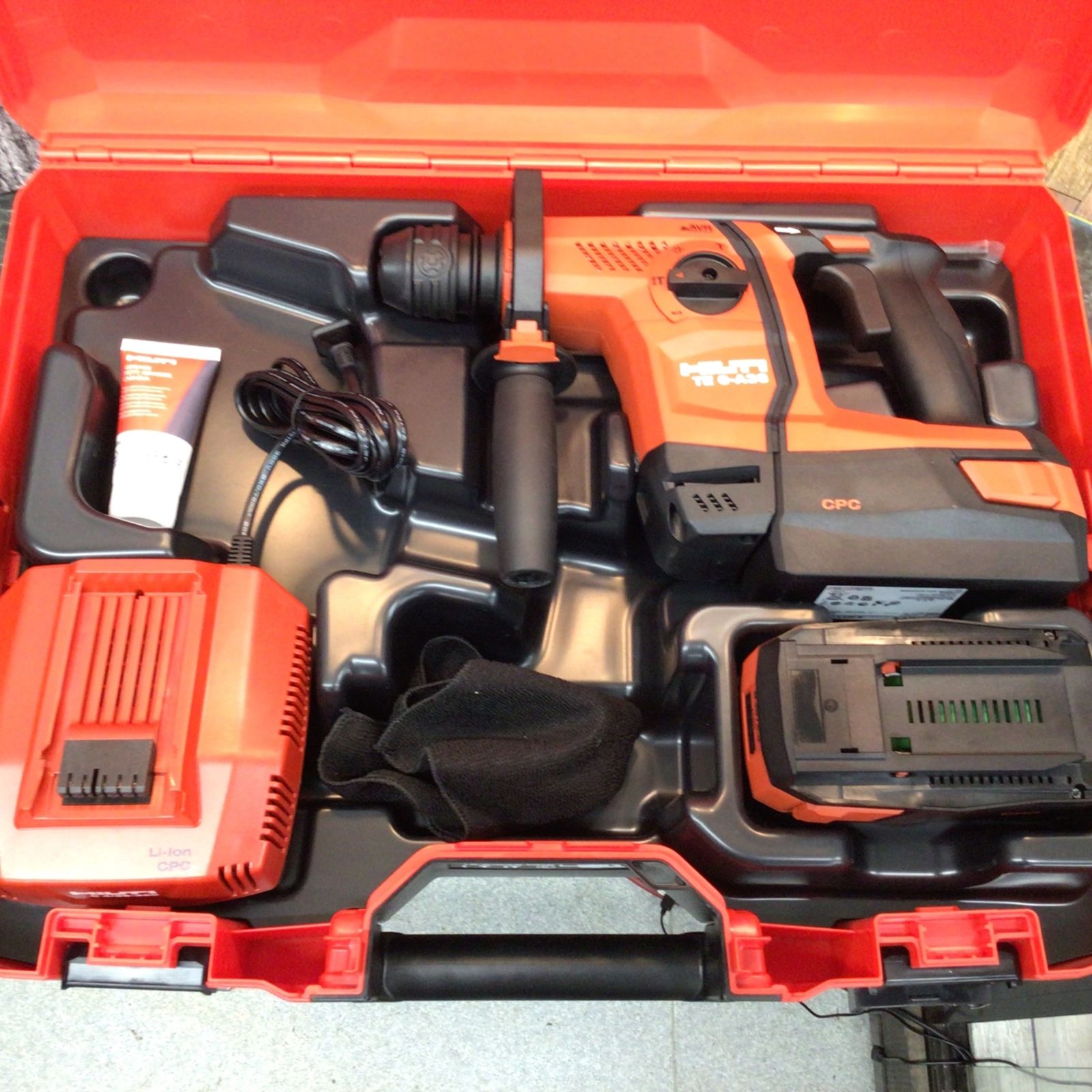 ☆ヒルティ(Hilti) 充電式ロータリーハンマー TE6-A36【東大和店 