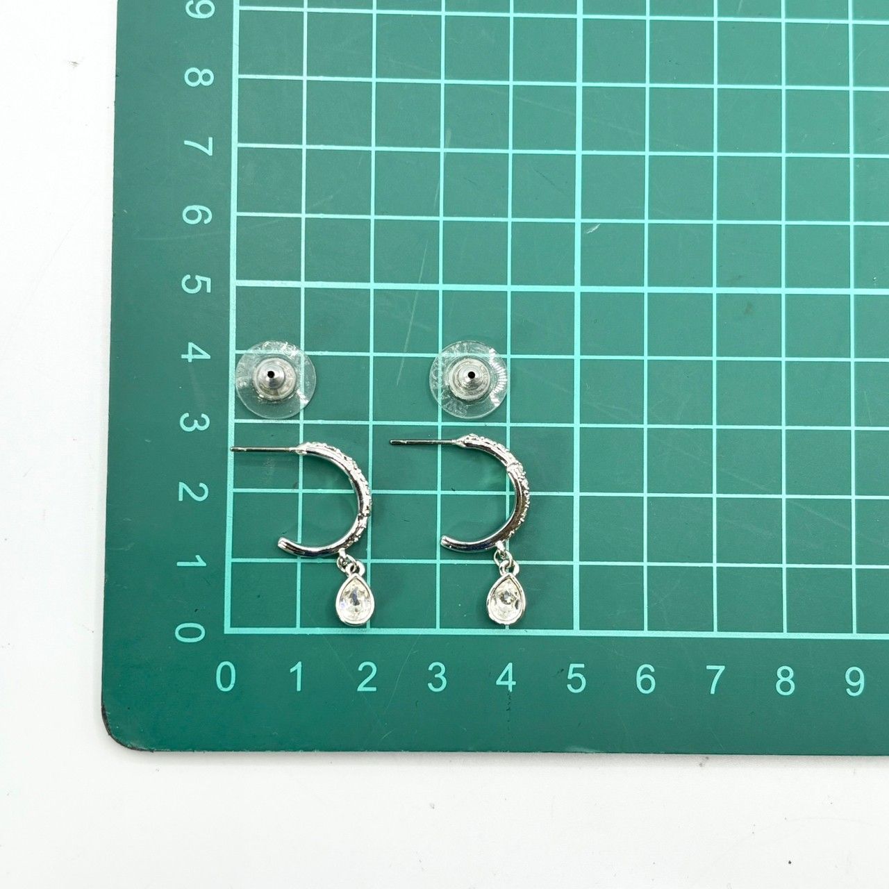 SWAROVSKI スワロフスキー ティア ドロップ ピアス クリスタル×ライン 