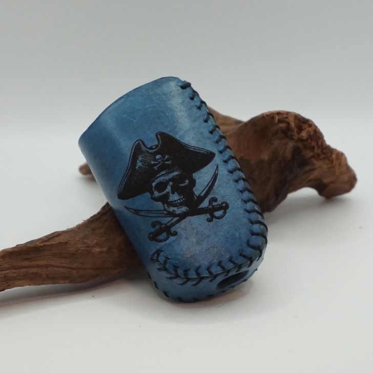 プルームキューブケース　イタリア産マヤ　焼き印海賊 プルームキューブケース イタリア産マヤ 焼き印海賊 本革 - メルカリ