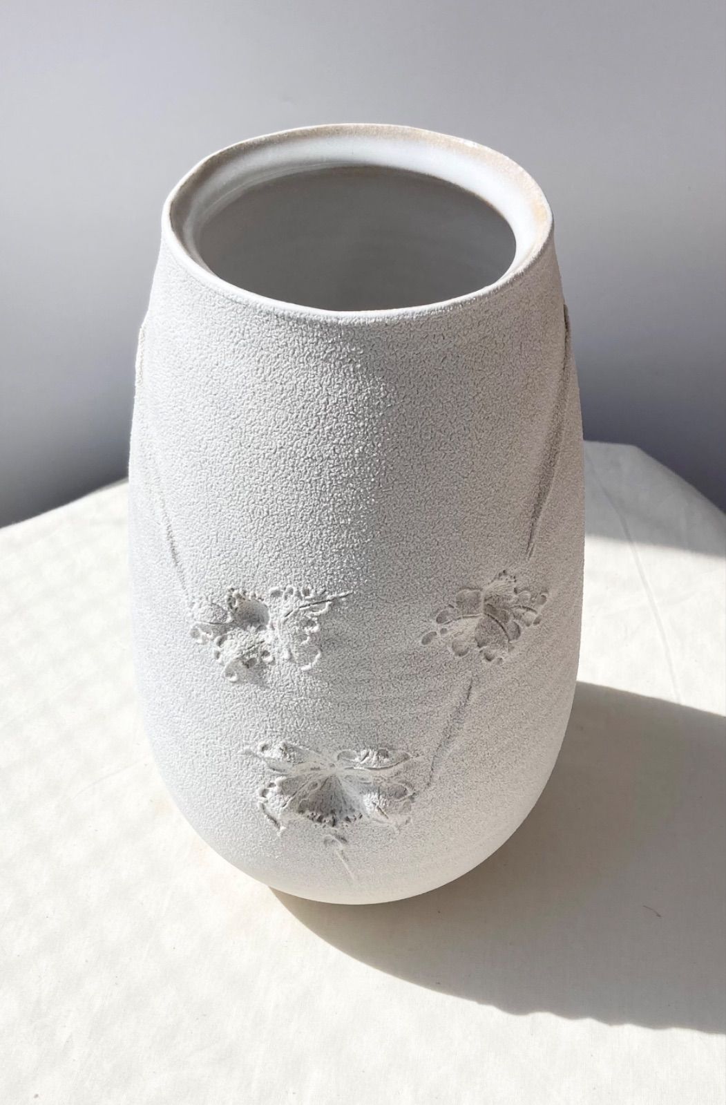 陶芸　作家者　萩焼　花器　箱付き　登窯　生花　華道　茶道 陶器 萩焼 輪花 耳付き花入(木箱入) 林紅陽 作 | 陶器 和食器 萩