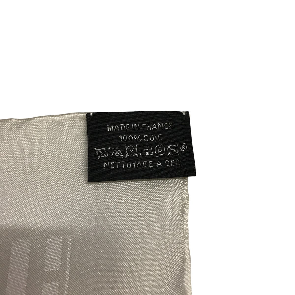 HERMES　プチカレ　シルク100％シフォン　未使用 エルメス HERMES プチカレ 白 ホワイト シルク スカーフ