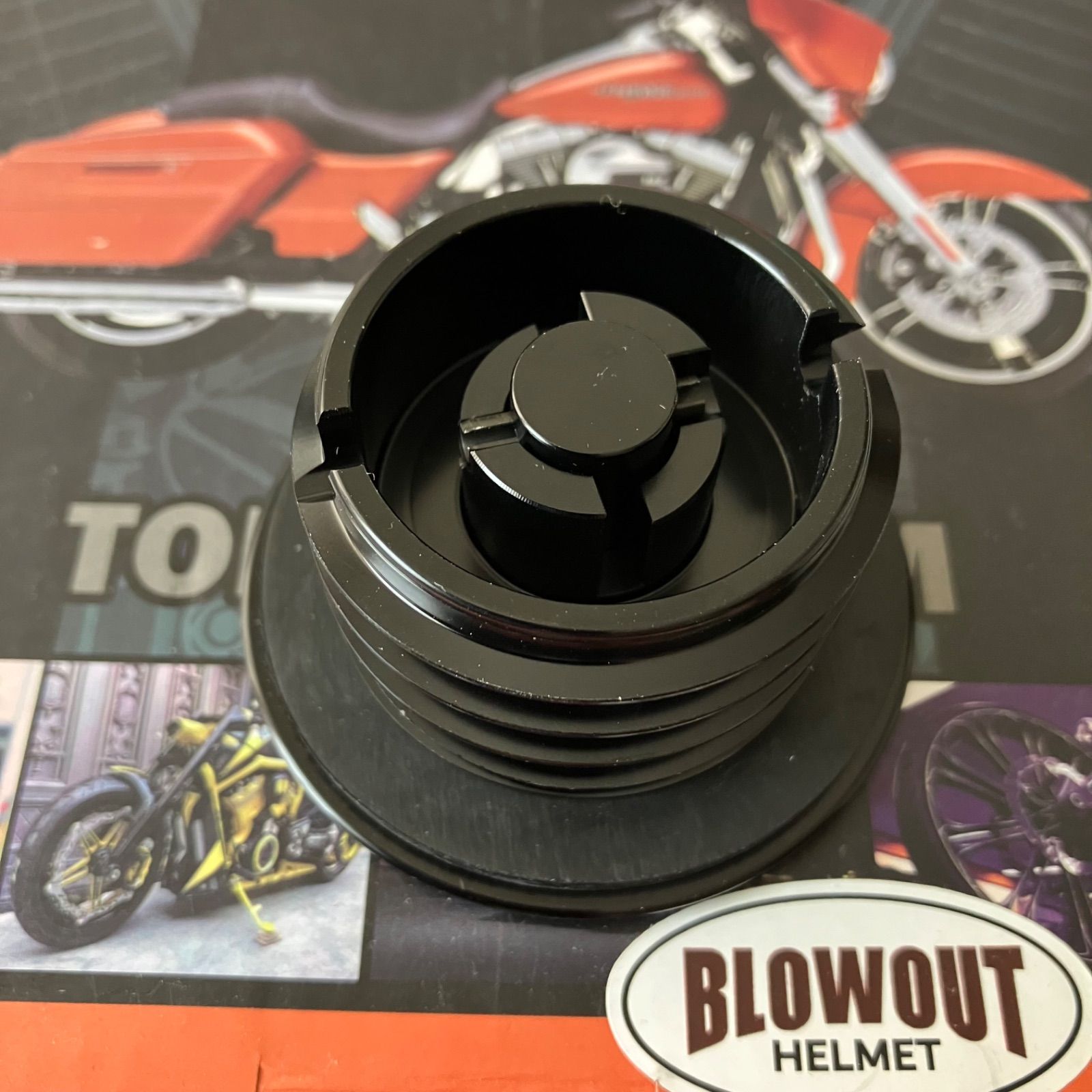 M8ソフテイル ポップアップ フュエルキャップ