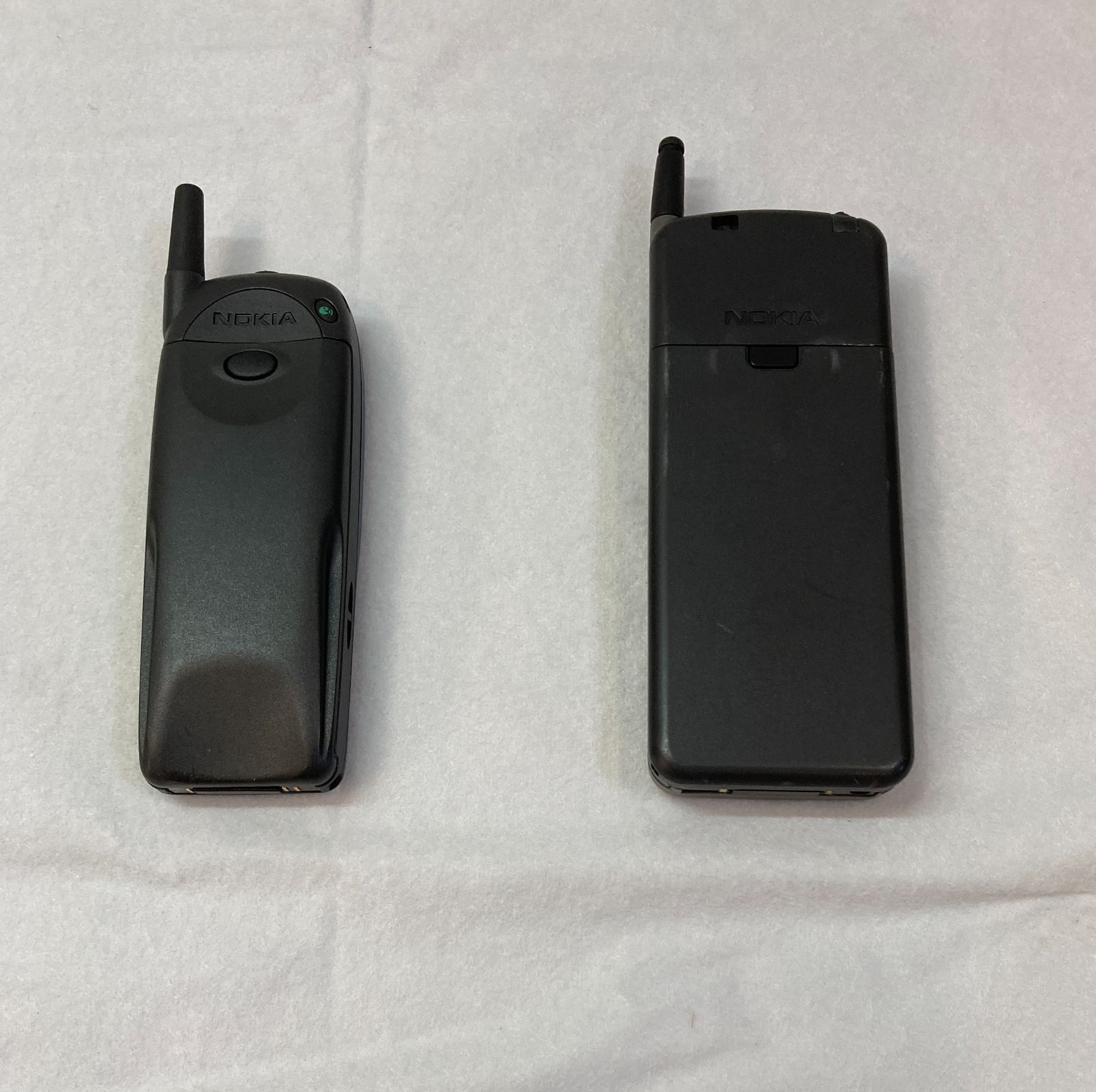 コレクター品 レア ガラケー docomo NOKIA ノキア 実機 2台/ NM206