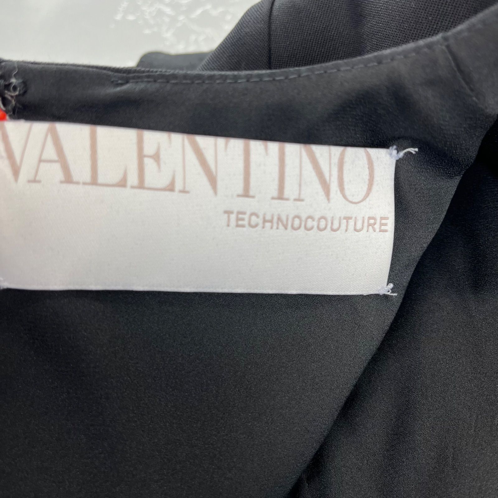 ヴァレンティノ VALENTINO