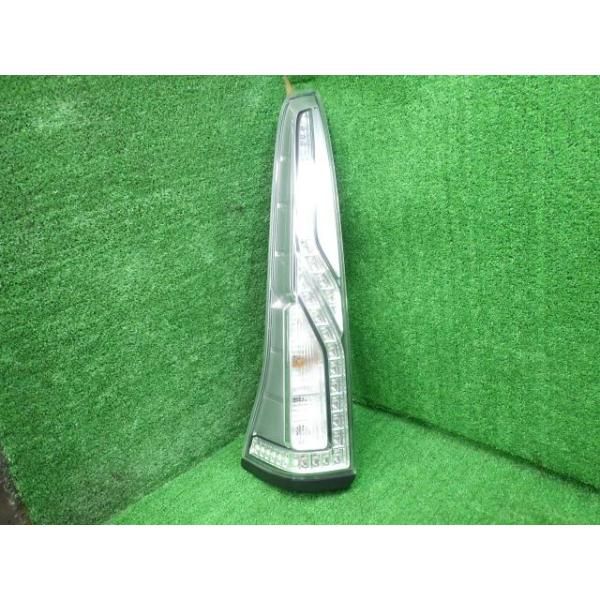 セレナ FNC26 左テールランプ・テールライト ハイウェイスター V