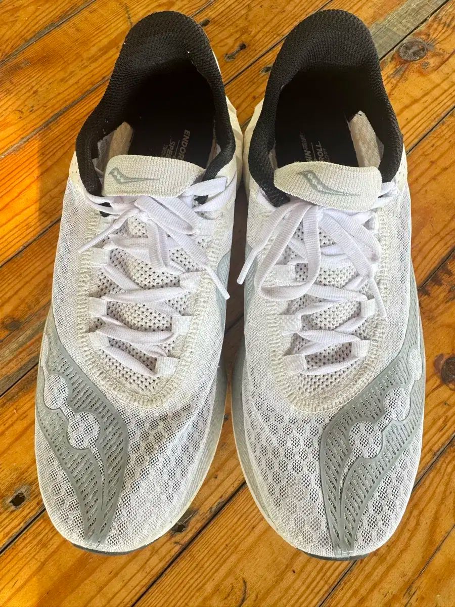 Saucony サッカニー エンドルフィンプロ 4