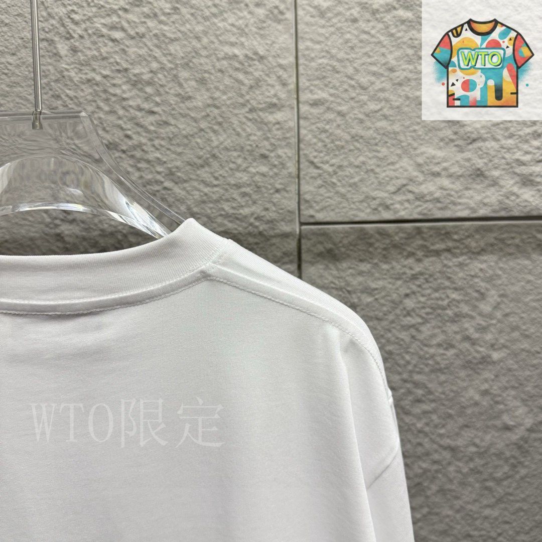 クチネリ デザイン Tシャツ メッシュVネック クチネリ デザイン Tシャツ メッシュVネック