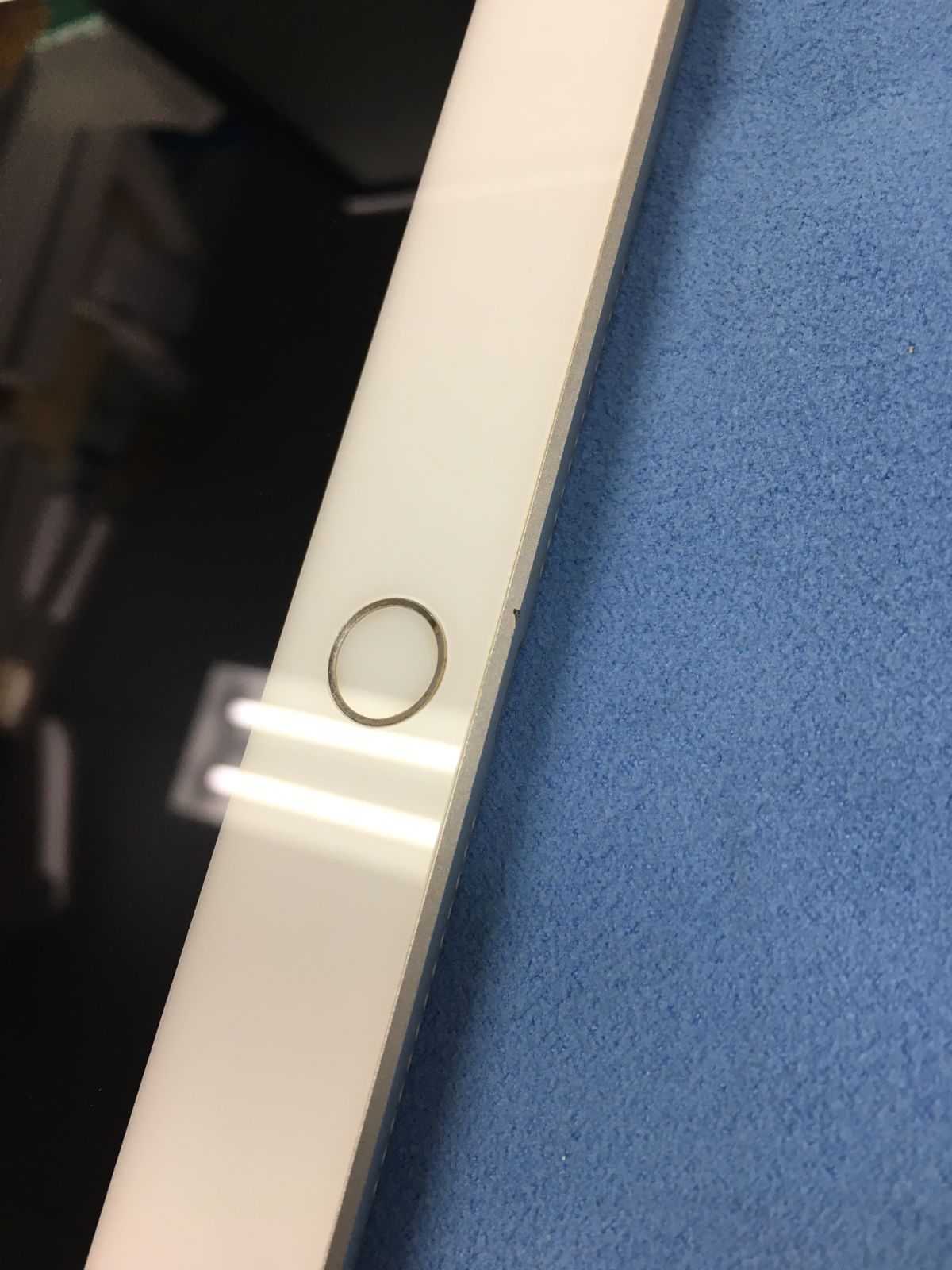 【訳あり】外観美品 SIMフリー iPad 第5世代 Wi-Fi + Cellular 32GB シルバー 電池容量少