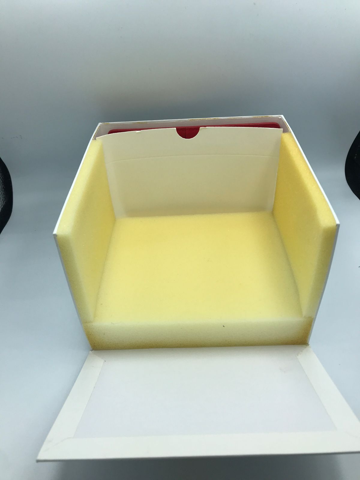 中古）オメガ 腕時計 木箱空き箱 ＊木箱剥がれ有り ＊外箱 汚れ