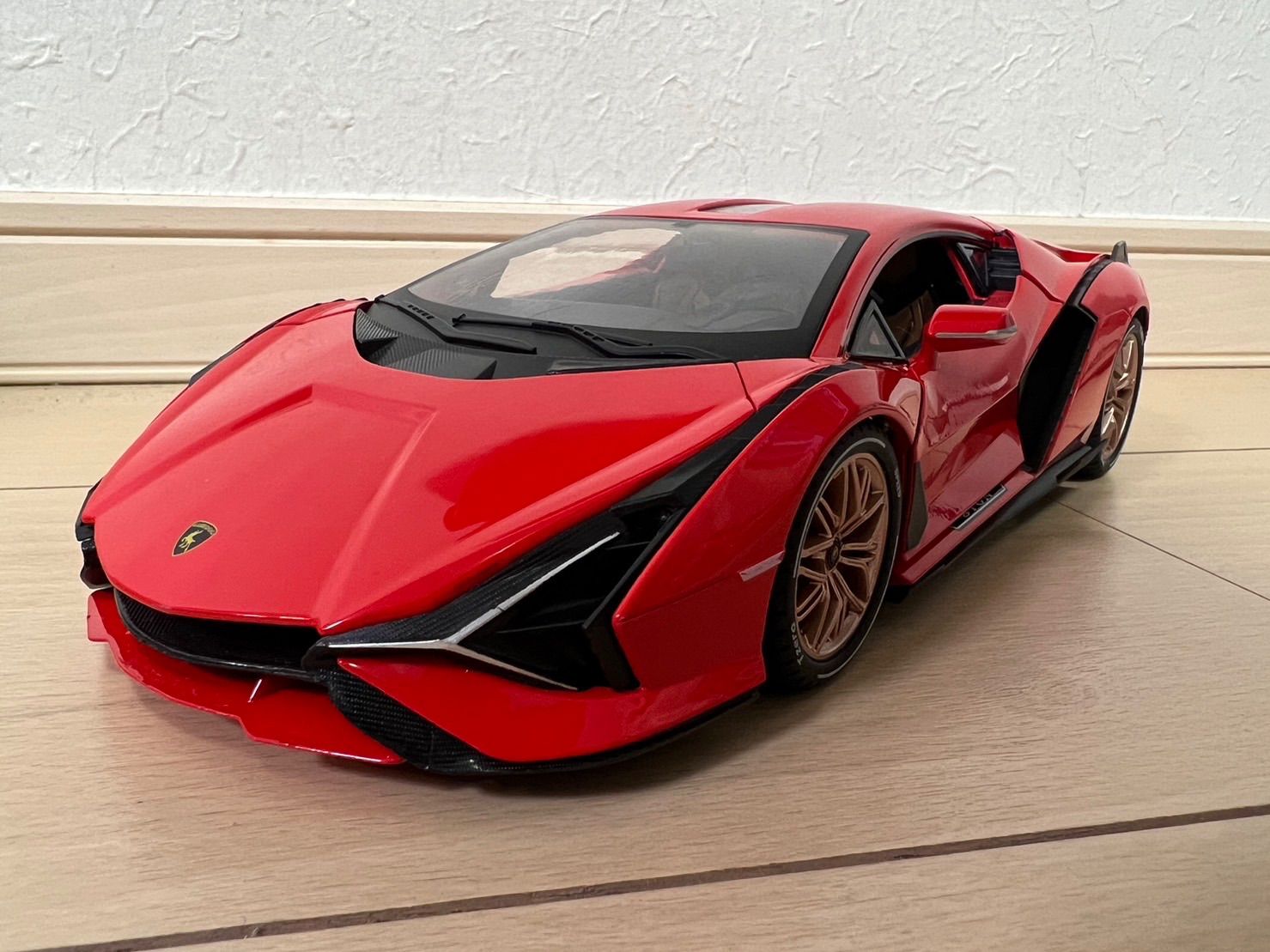 再入荷・ラスト2台】ランボルギーニ シアン ミニカー 1/18 H102 - メルカリ