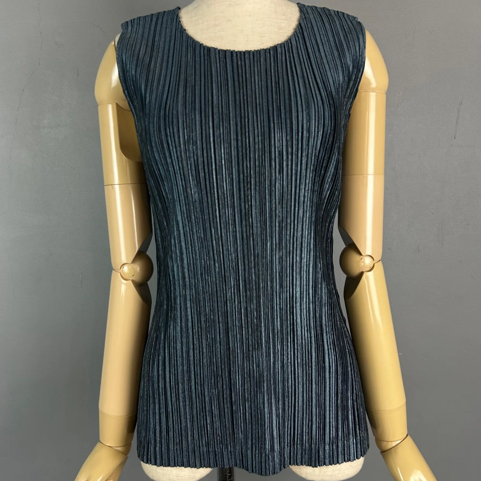 美品 日本製 PLEATS PLEASE ISSEY MIYAKE イッセイミヤケ プリーツ