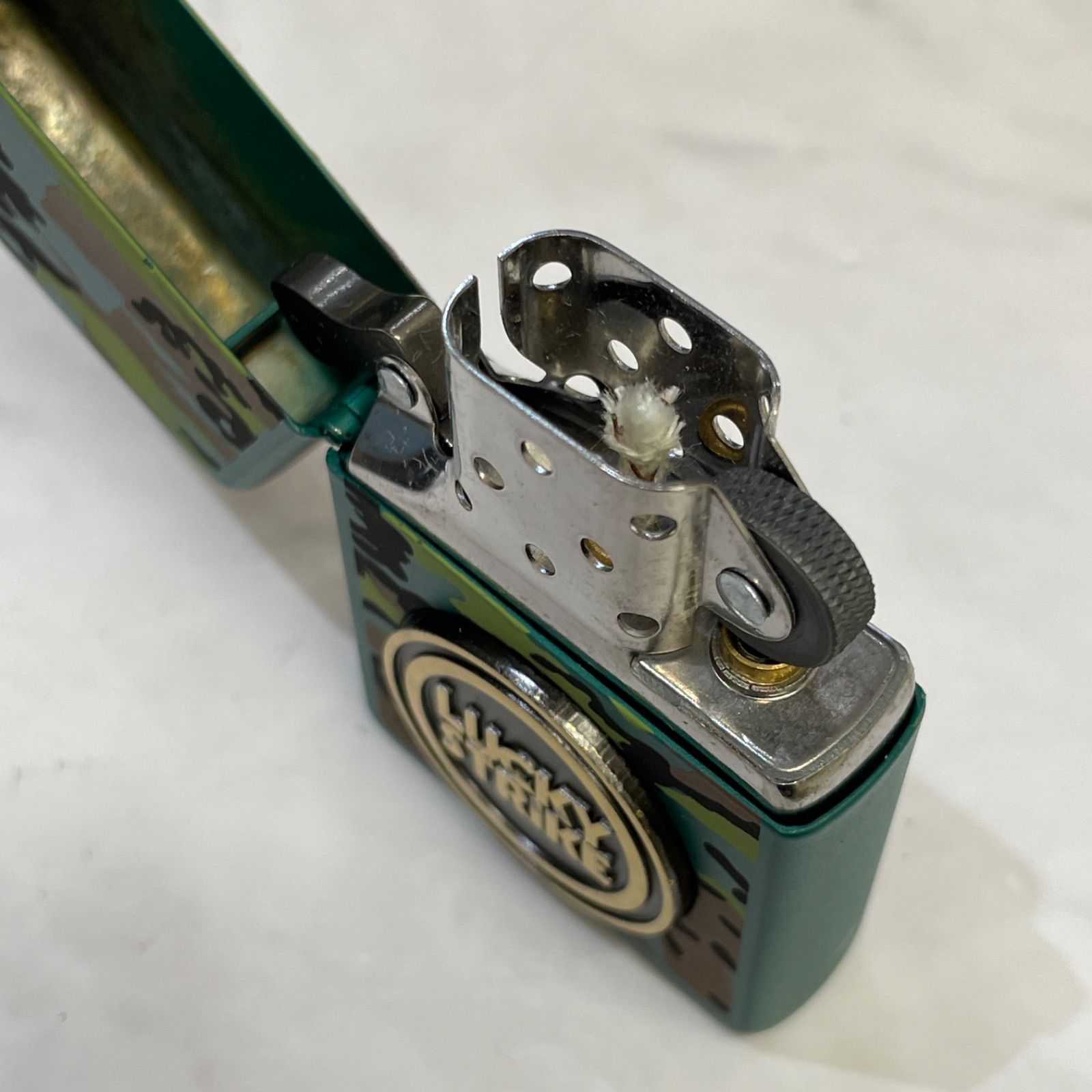 □ZIPPO ラッキーストライク LUCKY STRIKE 迷彩 ジッポ― ライター 未