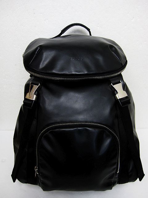 極美品】ZUCCa ズッカ 定価2万900円 大型のリュックサック フェイク  