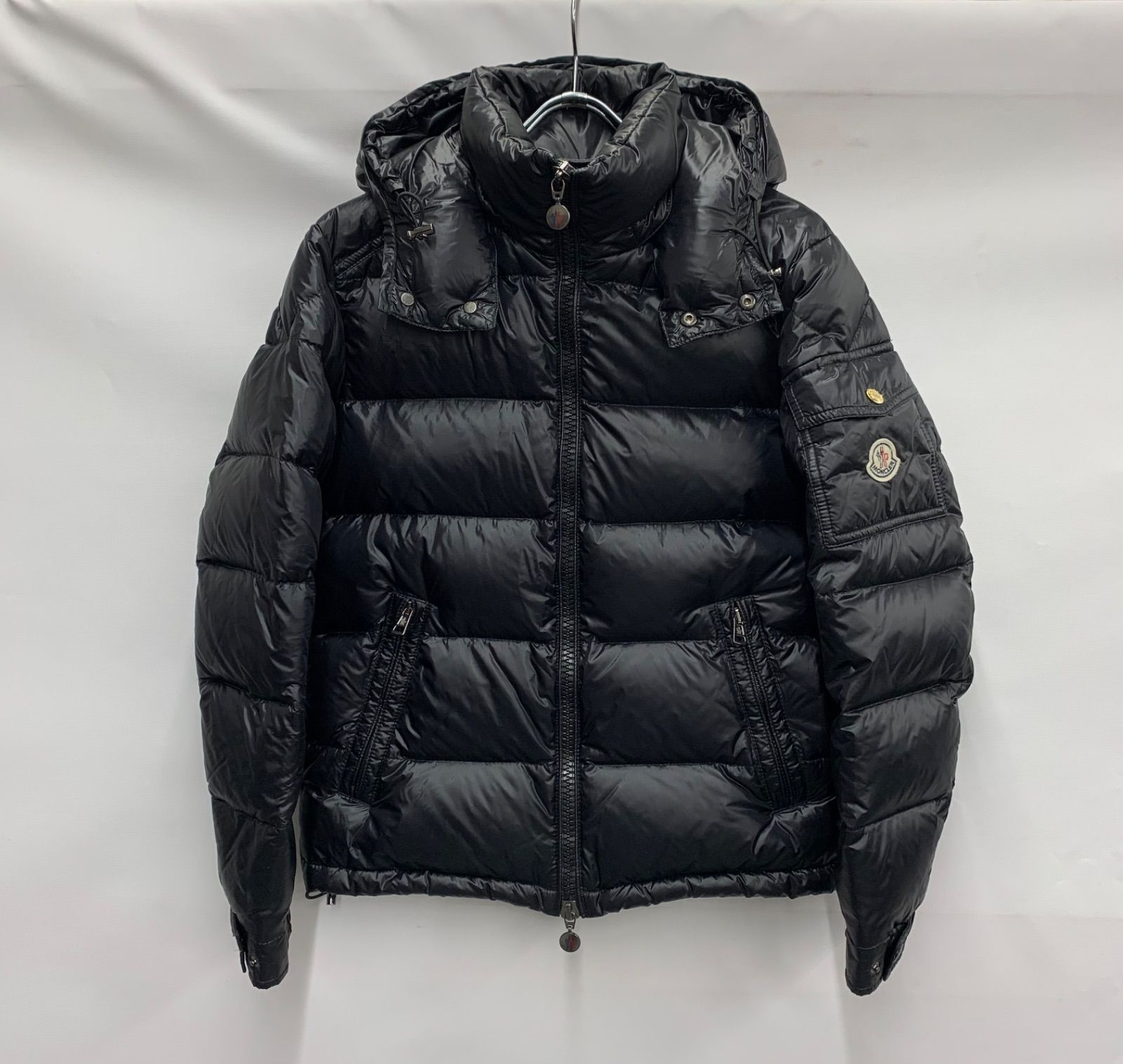 国内外の人気 MONCLER MAYA BEAMS35周年記念モデル 別注 ダウン