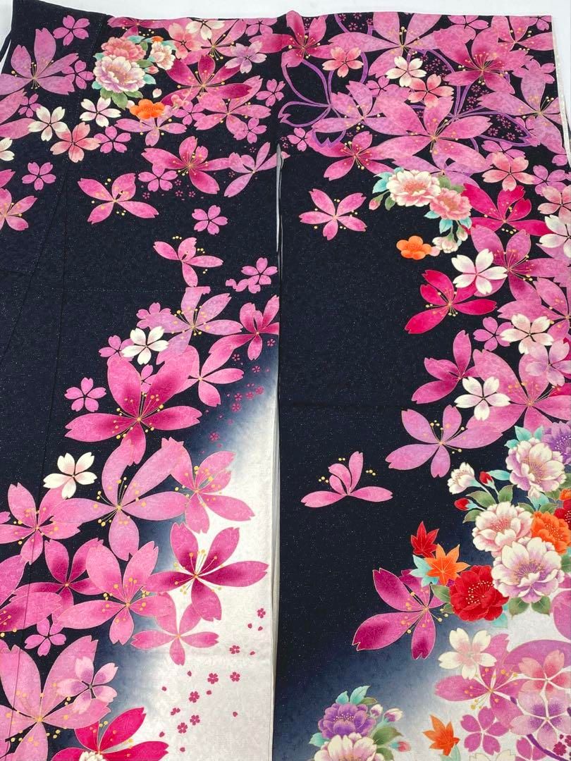 振袖 豪華 銀通し 刺繍 金彩 紋意匠 百合 身丈166cm 振袖 豪華 銀通し 金彩 刺繍 紋意匠 身丈166cm