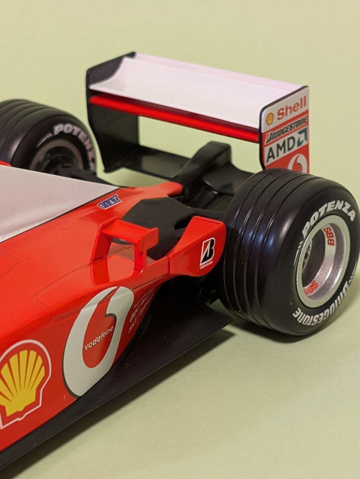 2002年序盤戦限定マシン 1/18 マテル フェラーリF2001 2002年モデル