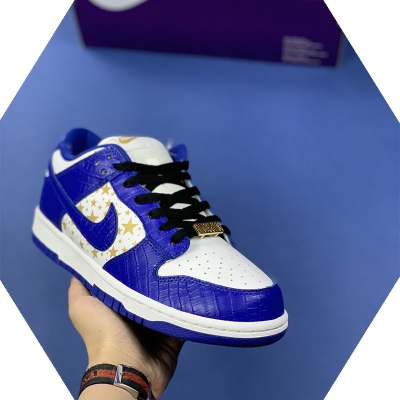 本日の新品は未使用です Supremex Nike Dunk sB Hyper Royal 並行輸入品【DH3228-100】