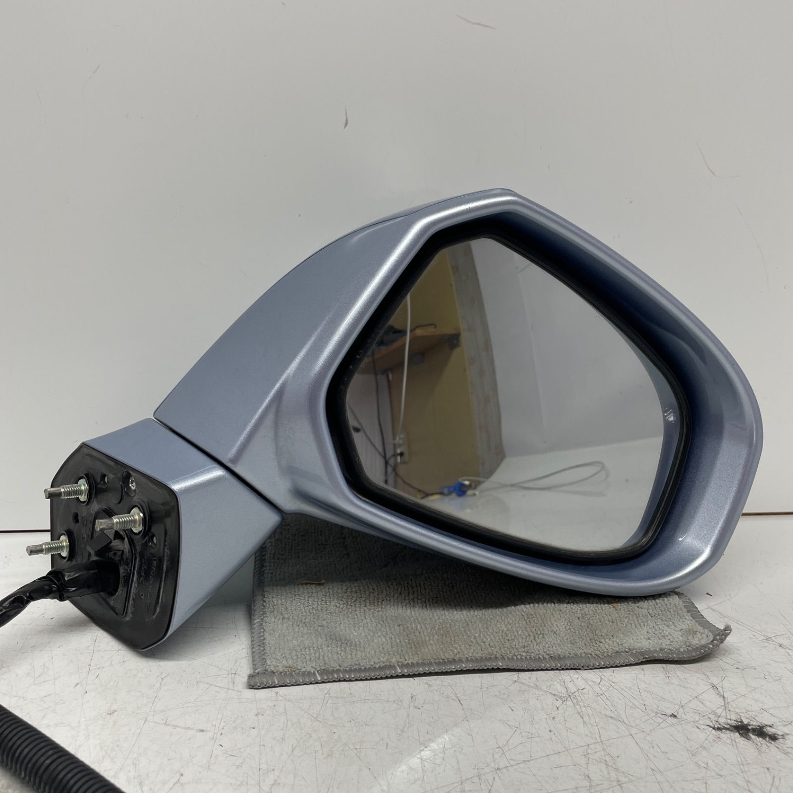 フリード GB3 GP3 純正 ドアミラー 右 7ピン シルバー Murakami 8326 N9 フリード GB3 純正 ドアミラー 右 青 B553P 76200-SYY-J01ZU お得