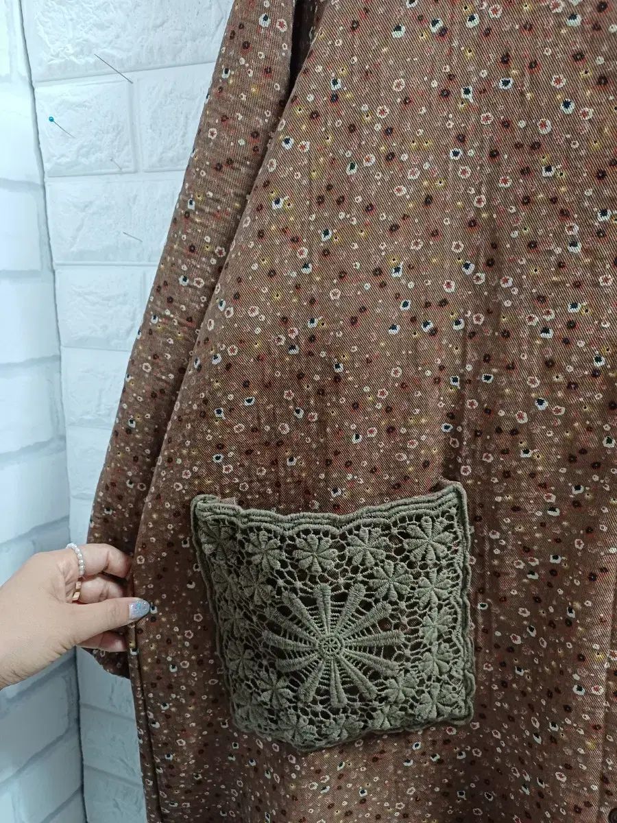 ビッグサイズ 小花柄キルティング フード付きロングコート HAPPYPLANETSERVICEAPARTMENTS_COM