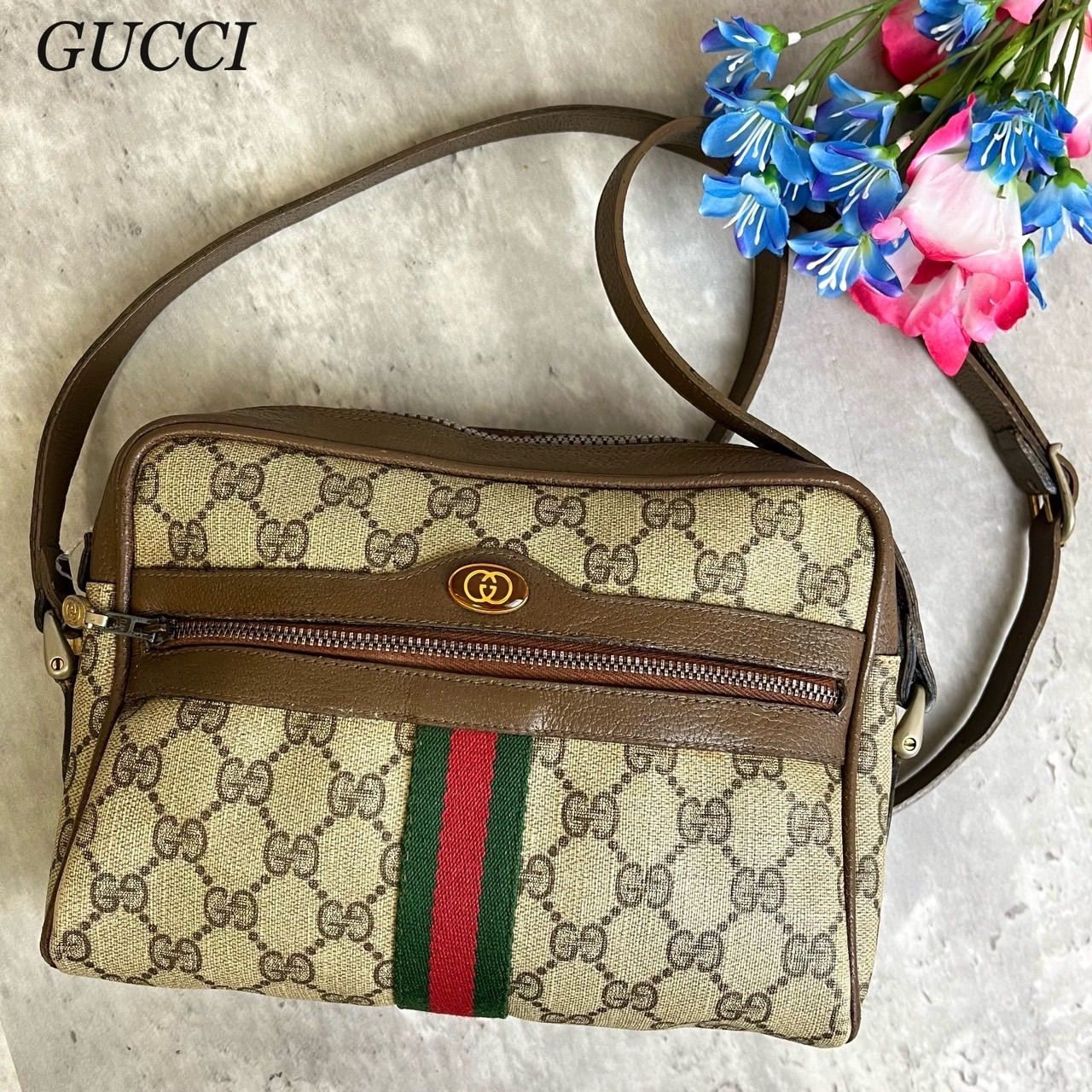 ✨格安✨ OLD GUCCI オールドグッチ カメラバッグ ショルダーバッグ インターロッキング シェリーライン GGスプリーム 総柄 ゴールド金具  ロゴ型押し PVCレザー 肩掛け 斜め掛け レディース ベージュ 肌色 ブラウン 茶色 - メルカリ