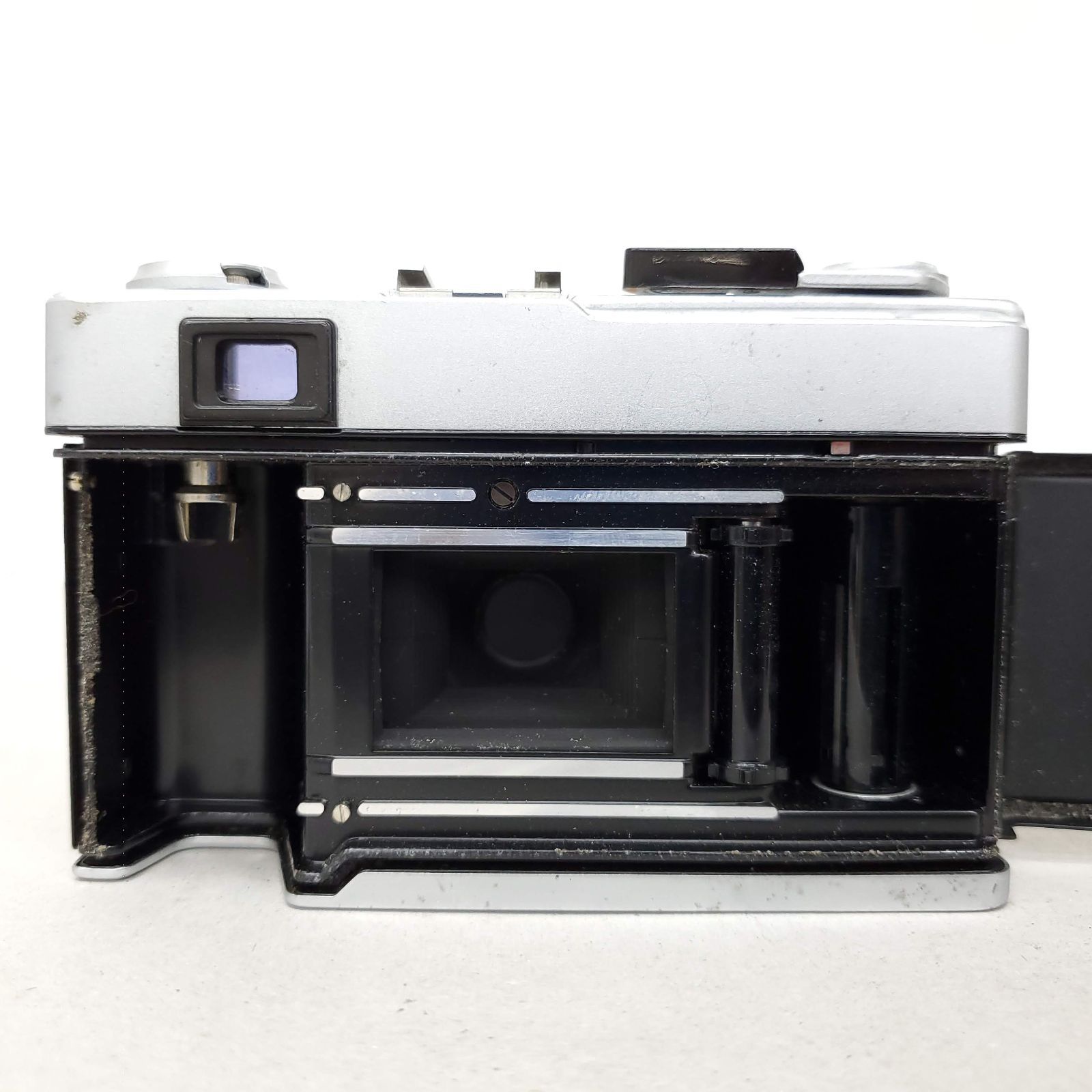 Leica III シルバー レンジファインダーカメラ1939年31万台整備済み Leica III シルバー レンジファインダーカメラ1939年31万台整備