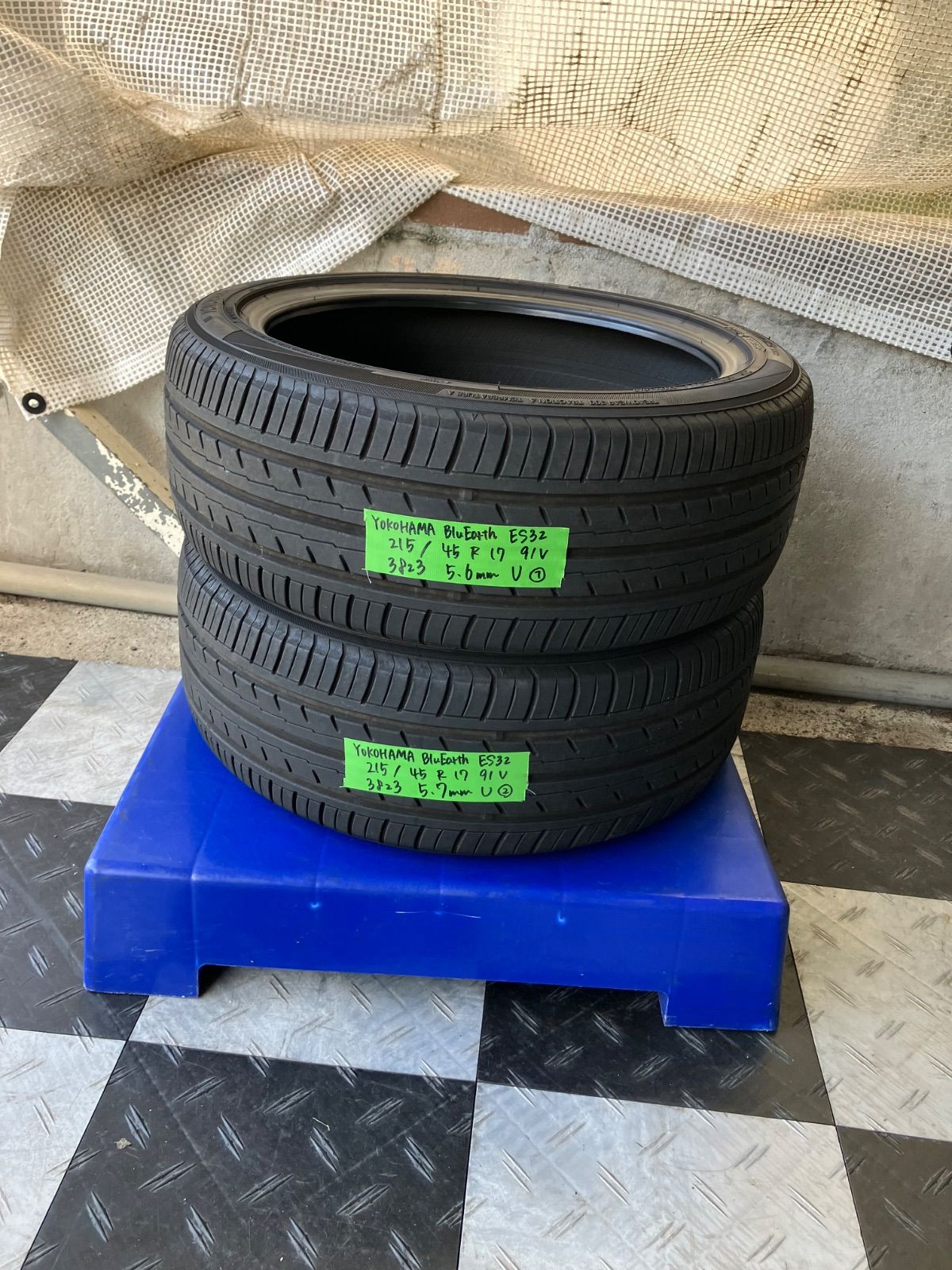 送料込み 215|45R17 91V 2025年製 YOKOHAMA BLUEARTH ES32 ヨコハマ ブルーアース タイヤ2本