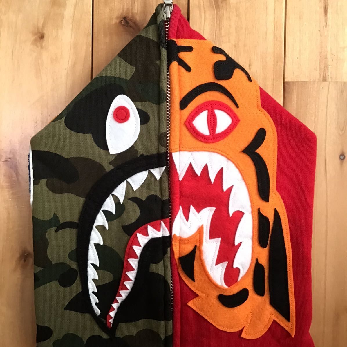 激レア‼️　ape URSUS BAPE  タイガーカモシャークパーカー 新品 Mshark