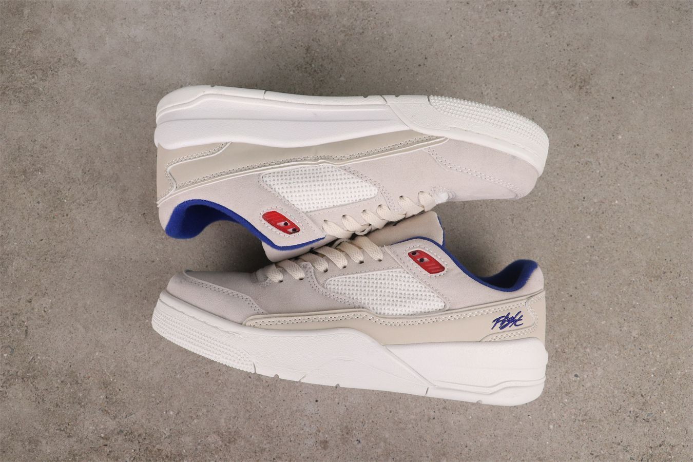  今日 Air Jordan 4 HF 3255-005 エアジョーダン グレーブルー Gray Blue スニーカー キッズシューズ