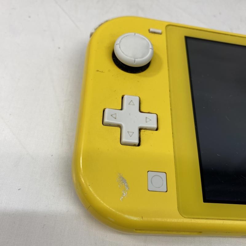 中古】本体S）ｼﾞｬﾝｸ)Switch Lite ｲｴﾛｰ ｱﾀﾞﾌﾟﾀｰ付き 動作未保証