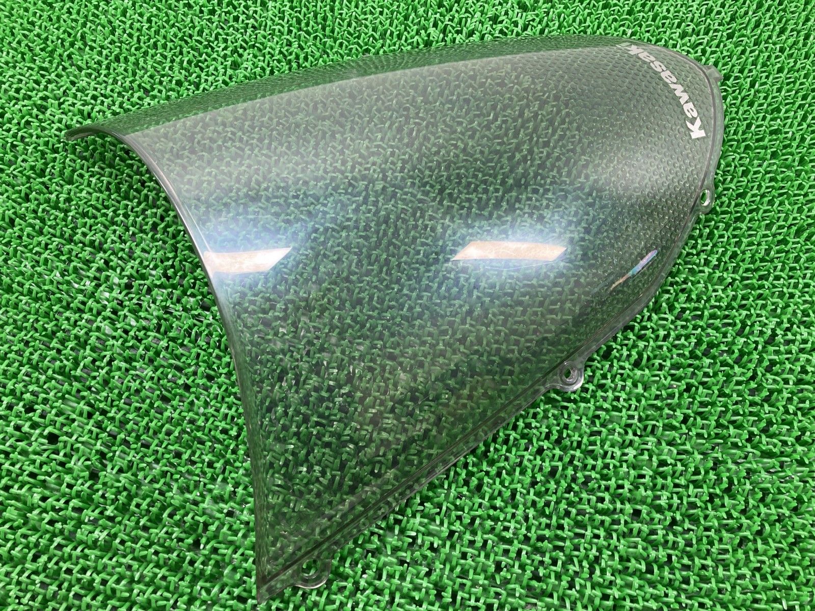 ZX-25R スクリーン 39154-0390 カワサキ 純正 中古 バイク 部品 ZX250E 割れ欠け無し ニンジャZX25R ウインドシールド  ノーマルスモーク 54 ZX-10R スクリーン 39154-0001 カワサキ 純正 バイク 部品 ZX1000D コンディション良好 コケキズ無し 割れ欠け無し 品薄 車検 Genuine 【中古】 92