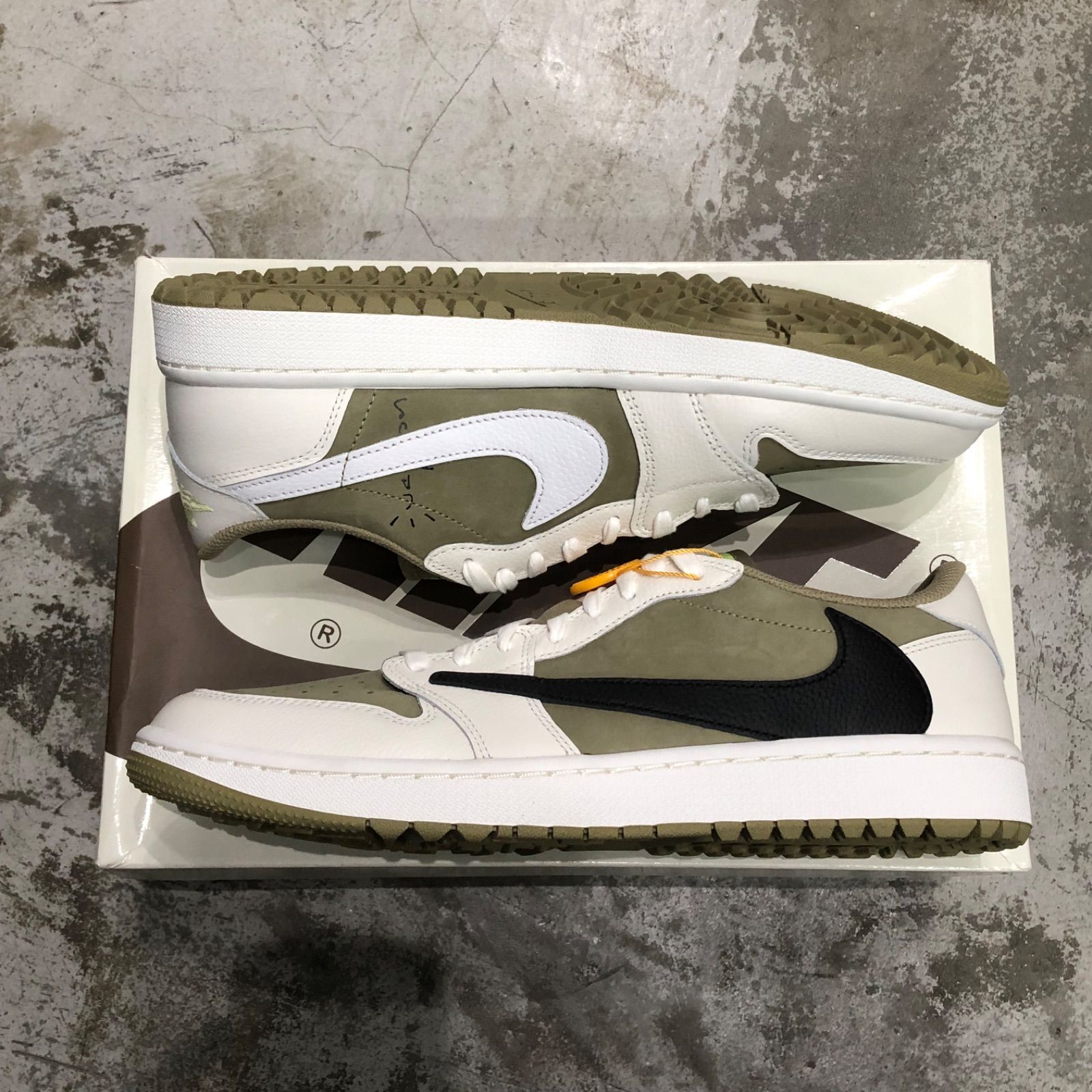 ナイキ スニーカー トラビス　ほぼ未使用品 楽天市場】nike air jordan 1 low travis scott（靴サイズ（cm