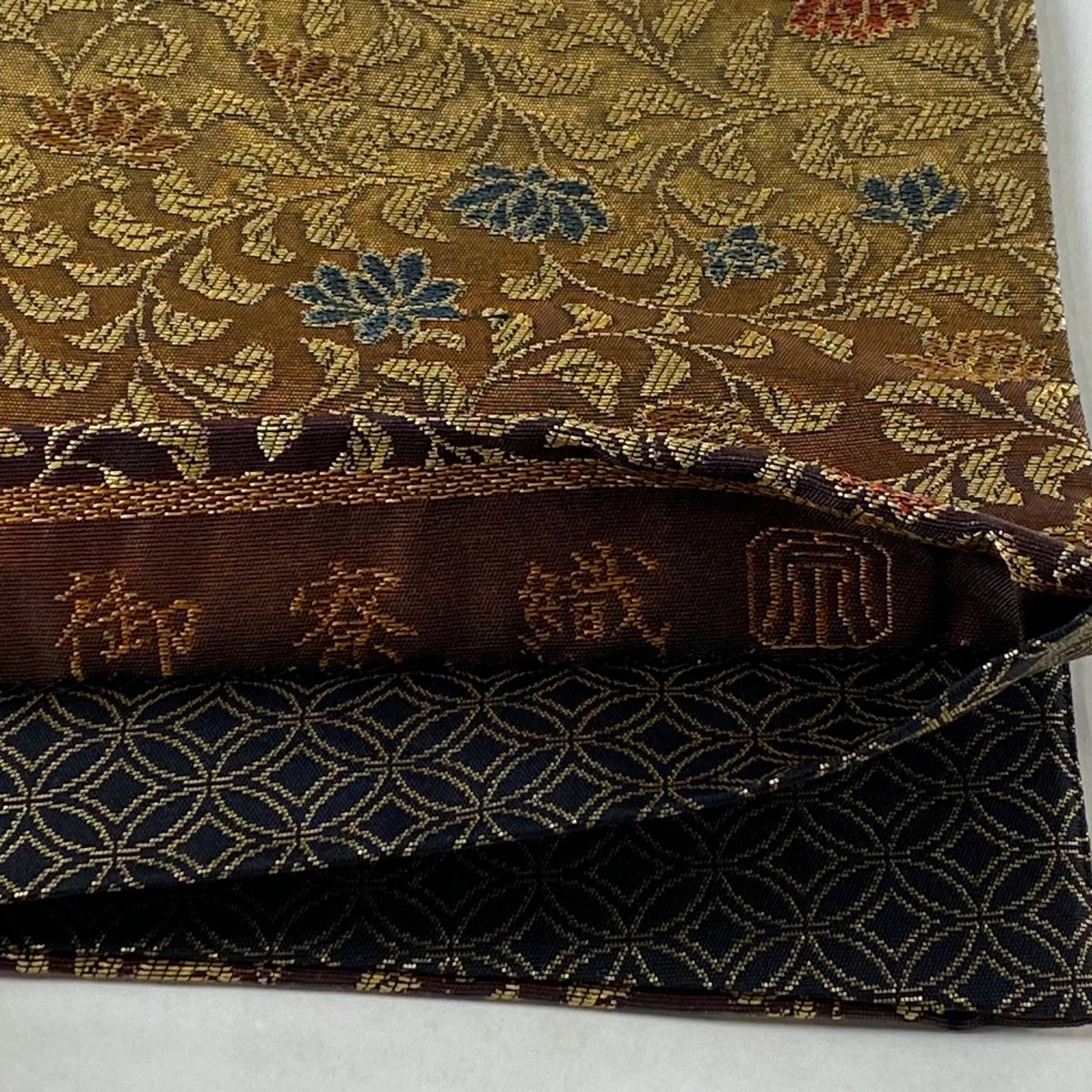 金糸 金色